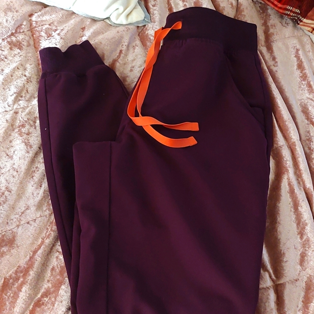 Deep purple Figs XS Tall joggers